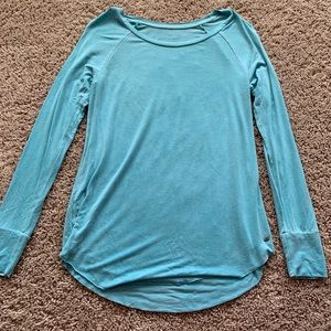 Soft and sexy American eagle shirt!